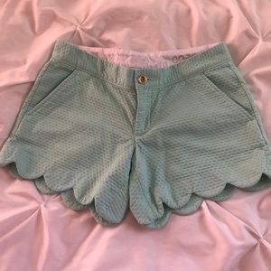 NWOT Lilly Pulitzer scalloped shorts
